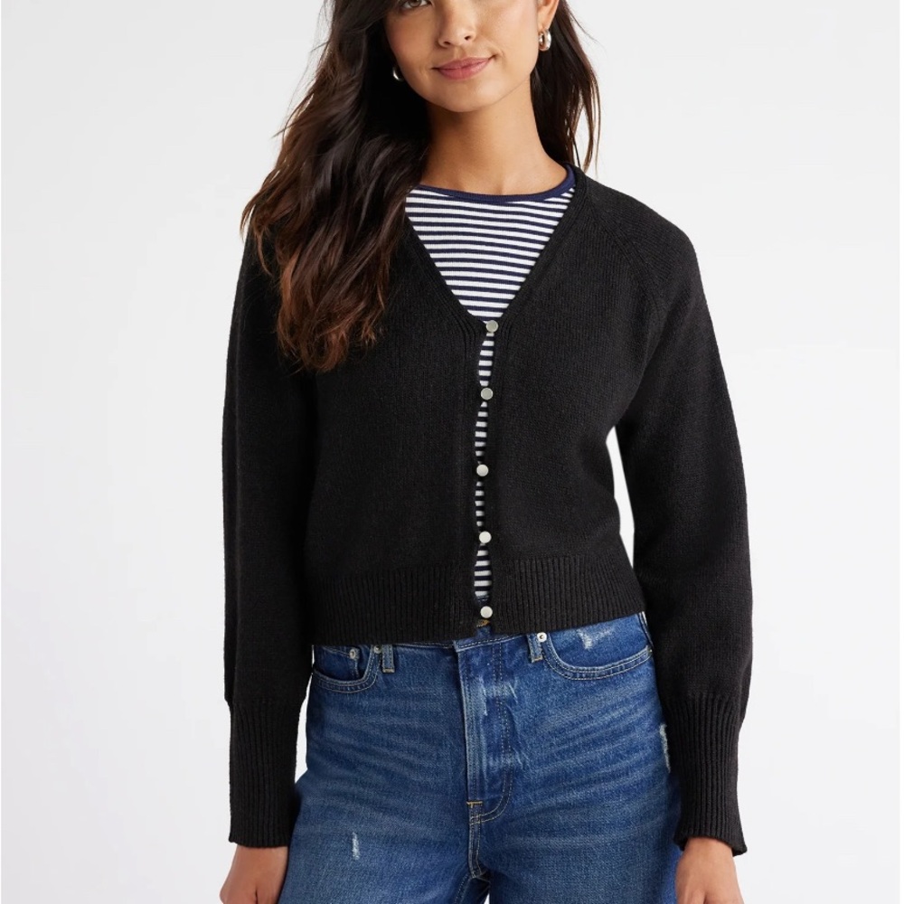 Free Assembly Women’s 90’s V-Neck Cardigan Sweater, Lightweight, Sizes XS